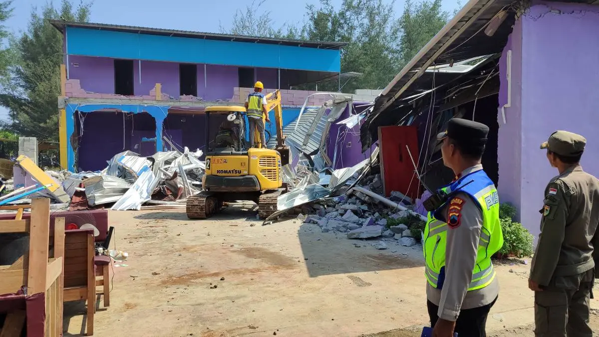 BREAKING! Puluhan Karaoke Ilegal Sigandu Batang Dirobohkan: Perlawanan Tak Mempan, Pemkab Siap Gugatan!