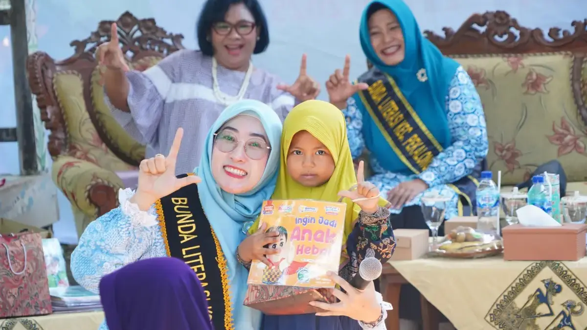 Bunda Literasi Inggit Soraya Awali Roadshow 2025 di TBM Ceria