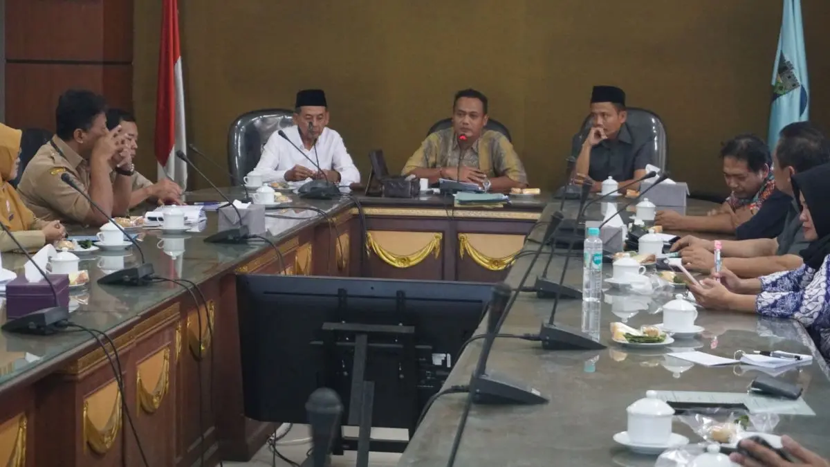 DPRD Pekalongan Desak Subsidi Pendidikan: Siswa Kurang Mampu di Swasta Harus Dibantu, Evaluasi SPMB Digelar!