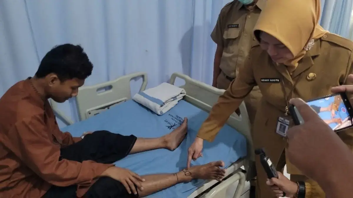 Digigit Ular Usai Ngaji, Pemuda Poncol Dilarikan ke RSUD Kraton, Kini dalam Observasi Medis!