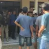 Dugaan Pungli PTSL Muncul, Ratusan Warga Sokosari Pekalongan Geruduk Balai Desa, Tuntut Pengembalian Dana!