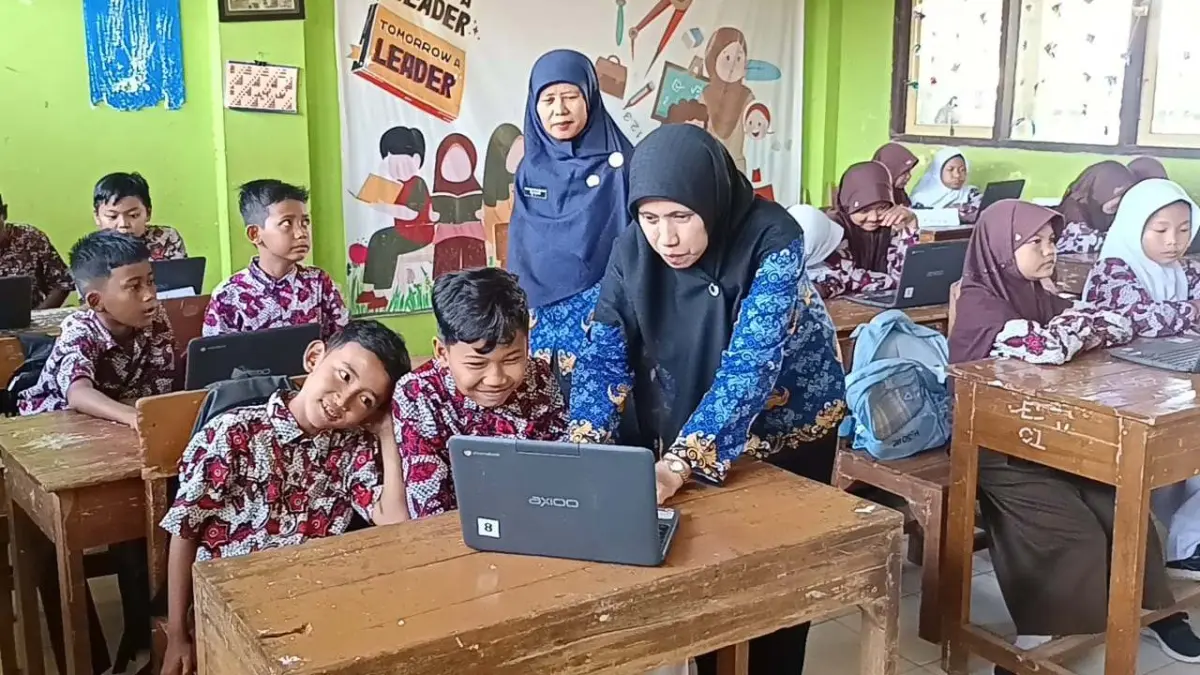 Edukasi Pengunjung CFD Kendal, Satlantas Polres Kendal Tampilkan Badut & Bagi Balon!  