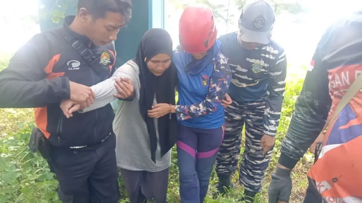 Ibu Korban Ditemukan Linglung di Toilet Portable Usai Dua Anaknya Tewas di Pantai Sigandu Batang!