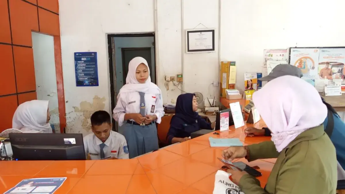Kantor Pos Mulai Cairkan BSU Tahap 1, Penerima di Kendal Diminta Unduh Aplikasi POSPAY!  