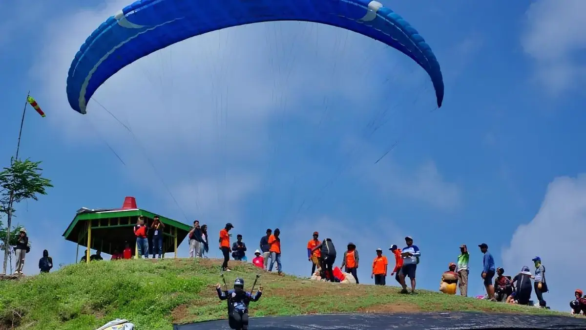 Kejurnas Paralayang Batang Siap Digelar 10 Juli: 80 Atlet Terdaftar, Optimalkan Potensi Pariwisata!  