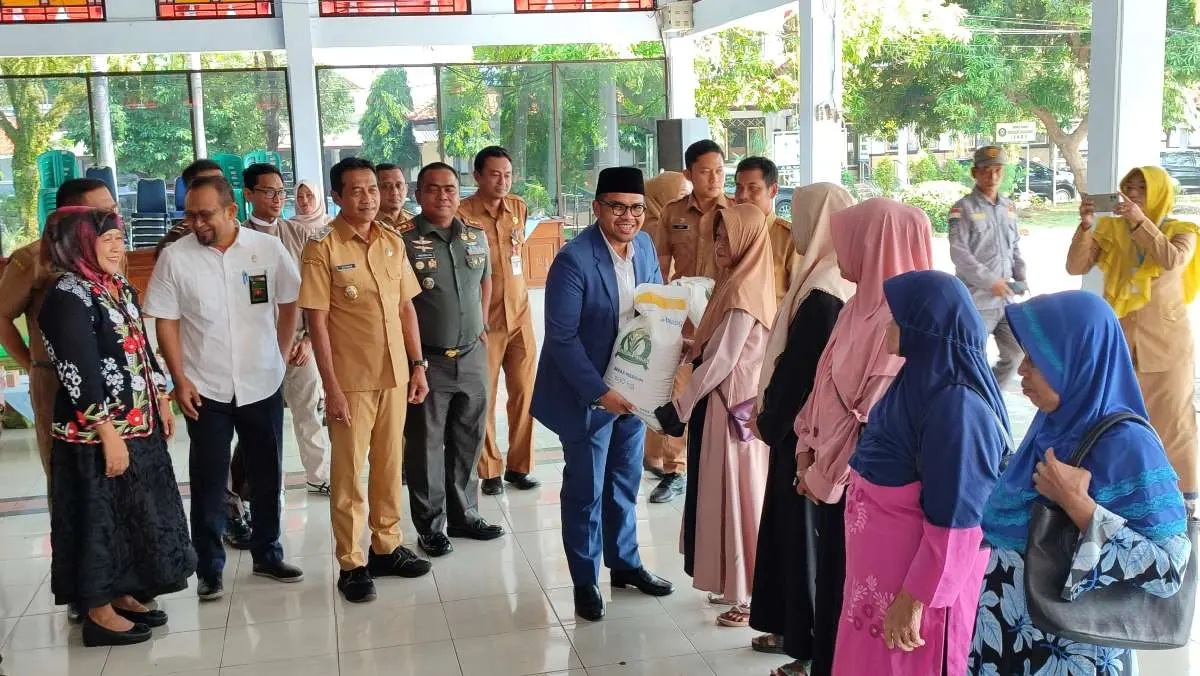Kuota Bantuan Beras Batang Turun 28 Persen, 59 Ribu KK Terima Bantuan, Bupati Faiz Janji Evaluasi!