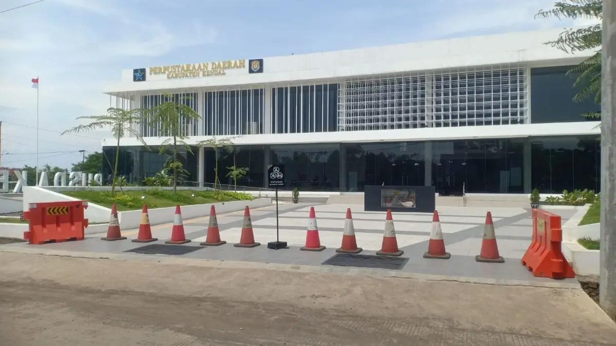Lantai 2 Perpusda Kendal Diresmikan, Siap Layani Koleksi Sains: Dorong Minat Baca Masyarakat!