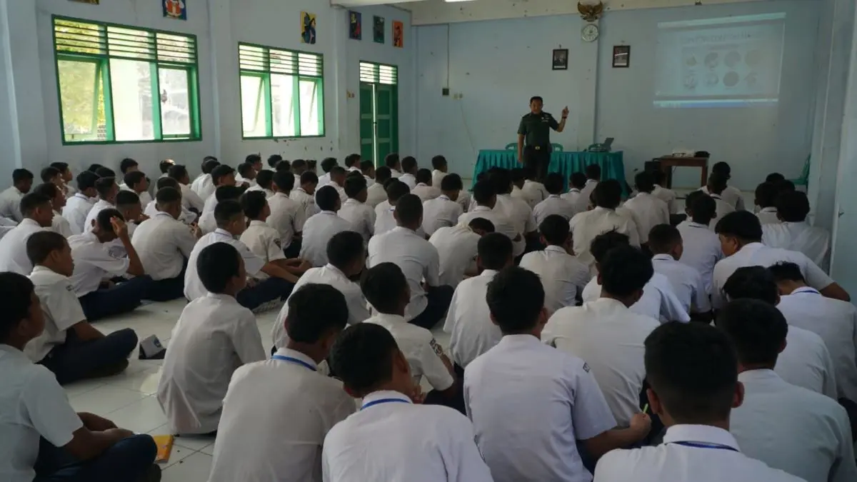 MPLS SMK Dwija Praja Pekalongan, Kodim 0710 Bekali Siswa Baru dengan Pendidikan Karakter!