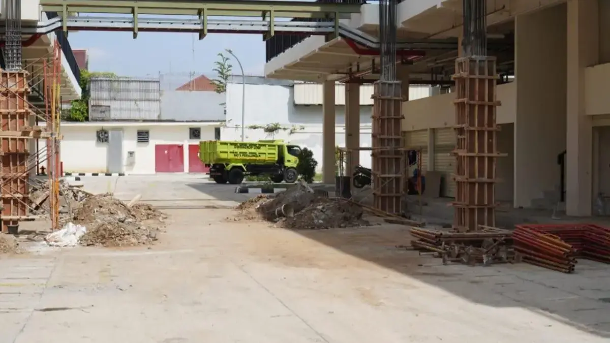 Pasar Banjarsari Pekalongan Kelola Sampah Tanpa Tempat Transit, Andalkan Truk Langsung ke TPS3R!