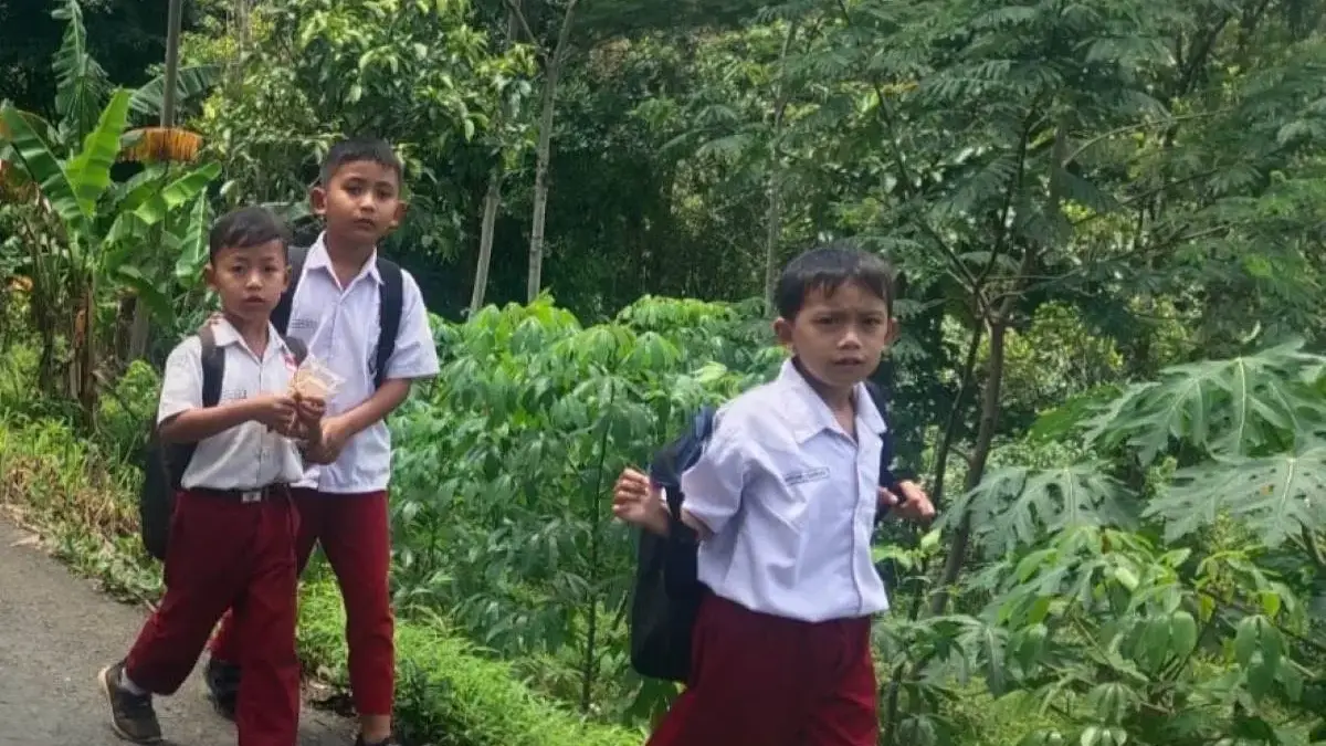 Pekalongan Siap Terapkan 5 Hari Sekolah Agustus Nanti: Efisiensi Anggaran & Waktu Keluarga!  