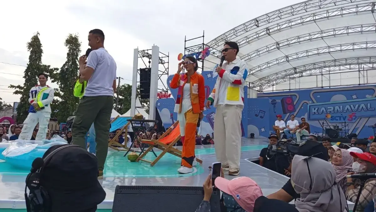 Puncak HUT Kendal ke-420: Karnaval SCTV Hadirkan Stevan Pasaribu hingga Five Minutes, Hibur Ribuan Warga!