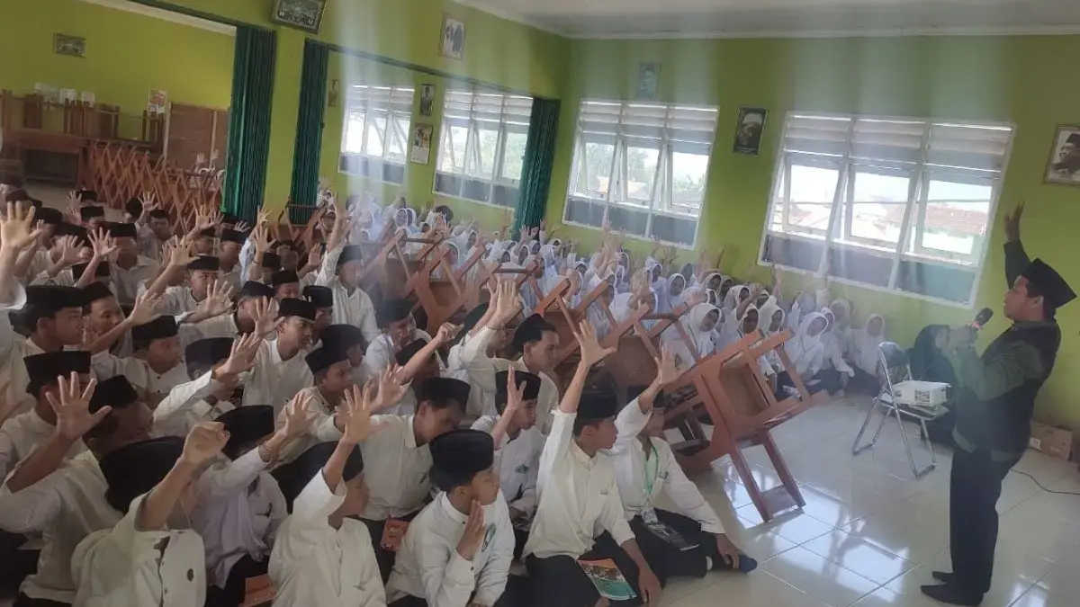 Ratusan Santri Al Munawir Gringsing Digembleng Lewat Makesta: Bentuk Karakter Pemimpin NU!