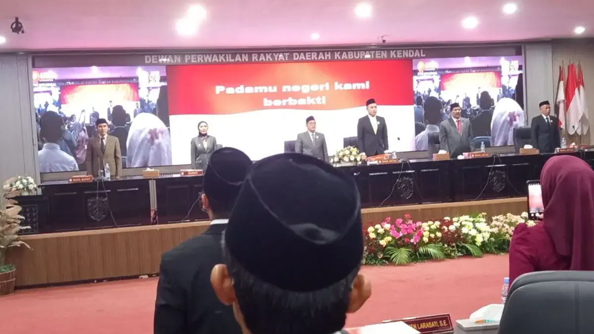Sidang Paripurna Istimewa HUT Kendal ke-420, Bupati Ajak Rakyat Gotong Royong Bangun Kendal Berdikari!