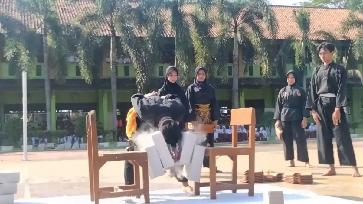 Siswa Baru SMAN 2 Batang Antusias Pilih Ekstrakurikuler: Demo Ekskul Jadi Ajang Pengembang Diri!