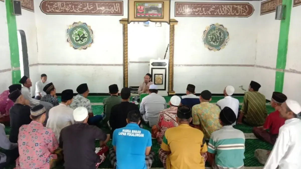 Taklim Siang di Lapas Pekalongan, WBP Ikuti Pembinaan Kepribadian, Perkuat Ilmu Agama!
