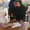 KKNT IPB University Edukasi Literasi Keuangan Siswa SDN Banyurip Ageng Lewat Program CELENGANKU!