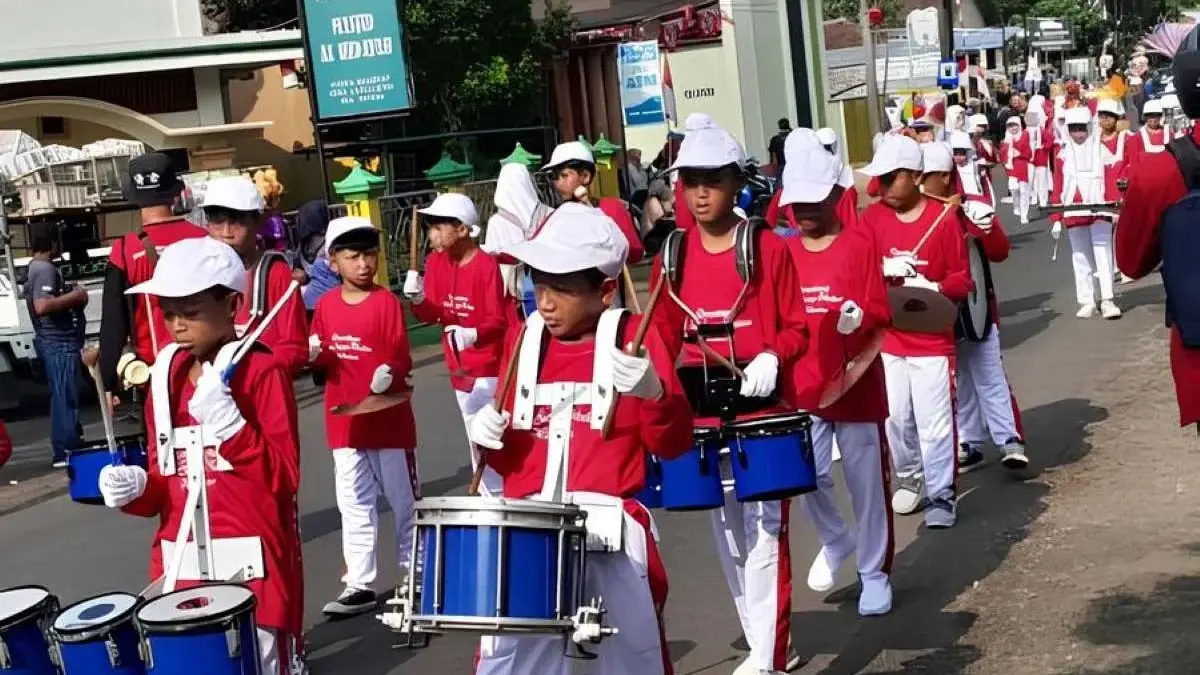 Karnaval HUT RI Patean, Penampilan Kreatif MIM Pagersari Curi Perhatian, Angkat Isu Ketahanan Pangan!