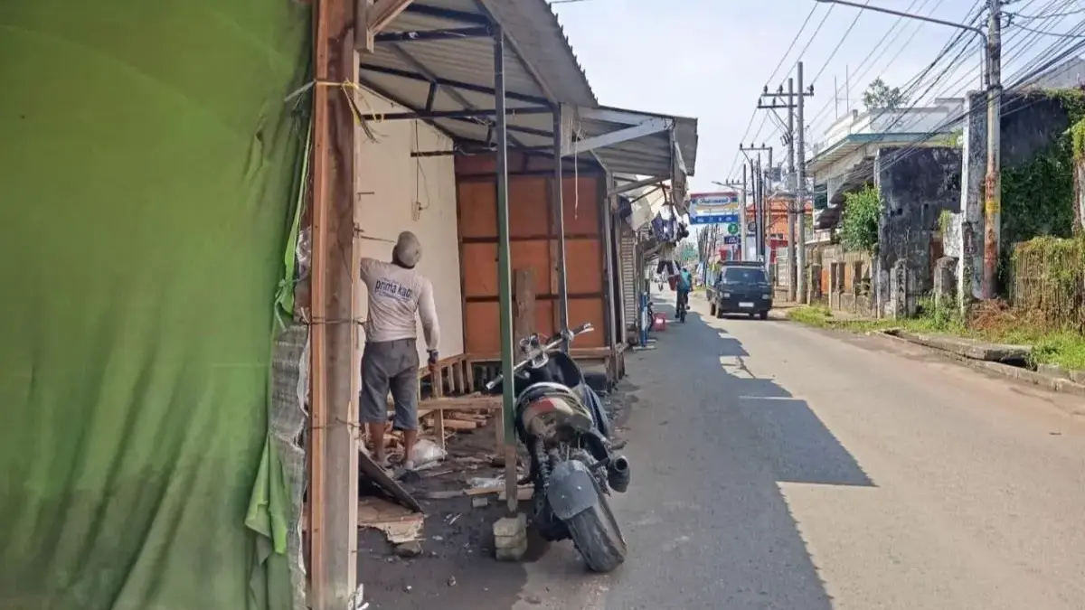 Relokasi Tuntas, Pembongkaran Pasar Darurat Pekalongan Menanti Pedagang Pindah ke Pasar Banjarsari!