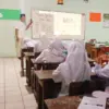 Siswa MA NU 05 Gemuh Belajar Menulis Berita dari Mahasiswa STIK, Siap Cetak Jurnalis Muda!