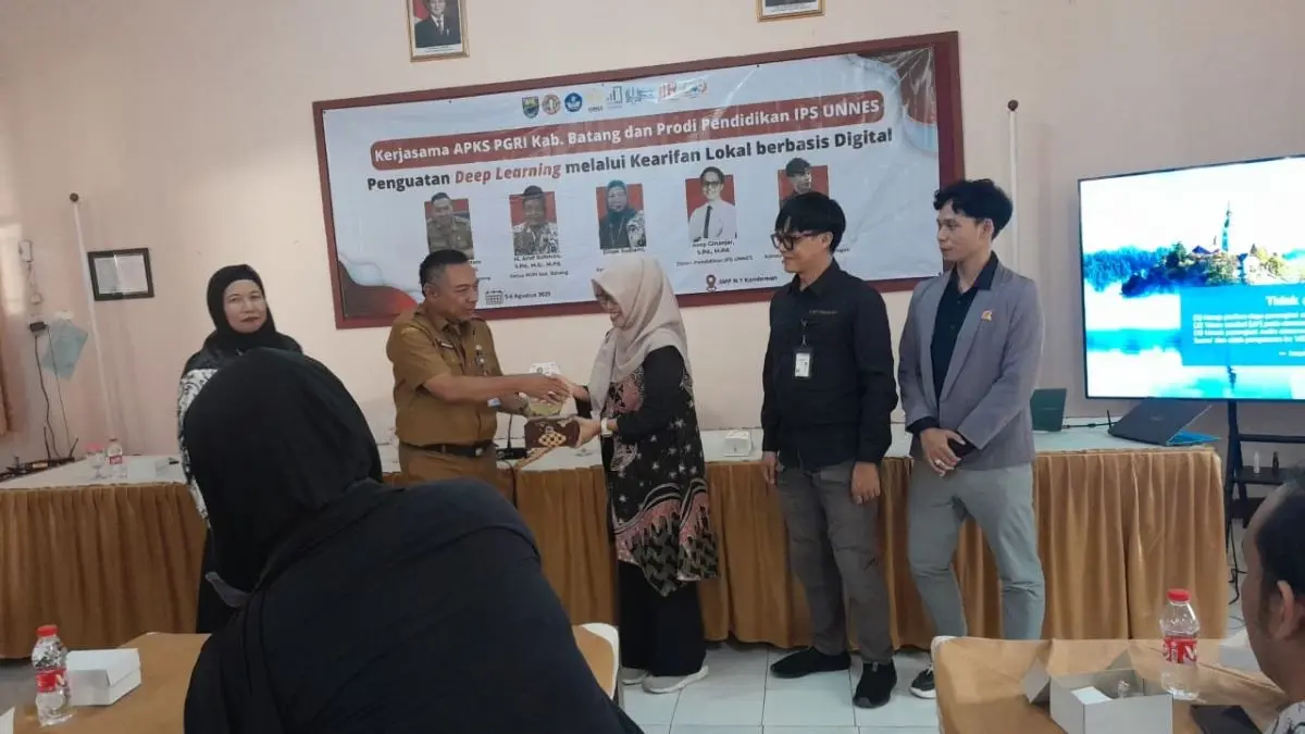 UNNES & PGRI Batang Kolaborasi, Perkuat Pembelajaran Mendalam Berbasis Kearifan Lokal!