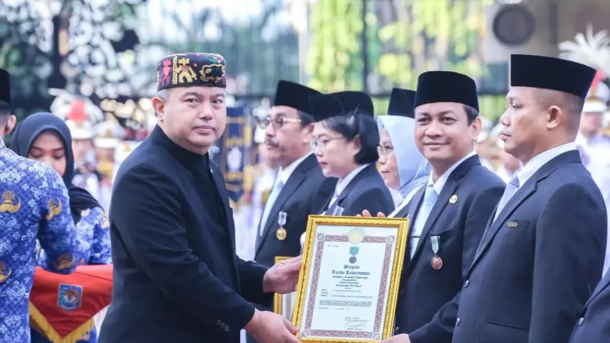 Walkot Pekalongan Mas Aaf Raih Satyalancana Wira Karya dari Presiden RI