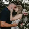 taylor swift bertunangan