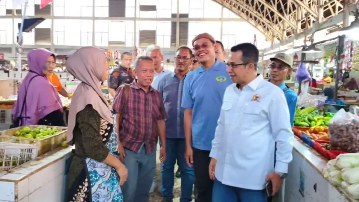 Aktivitas Lesu Karena Toko Online, Anggota DPR RI Rizal Bawazier Tawarkan Wifi Gratis untuk Pedagang Pasar