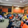 Dinas Arpus Pekalongan Bedah Buku Guru SMPN 2 Kesesi, Perkuat Budaya Literasi Lokal!