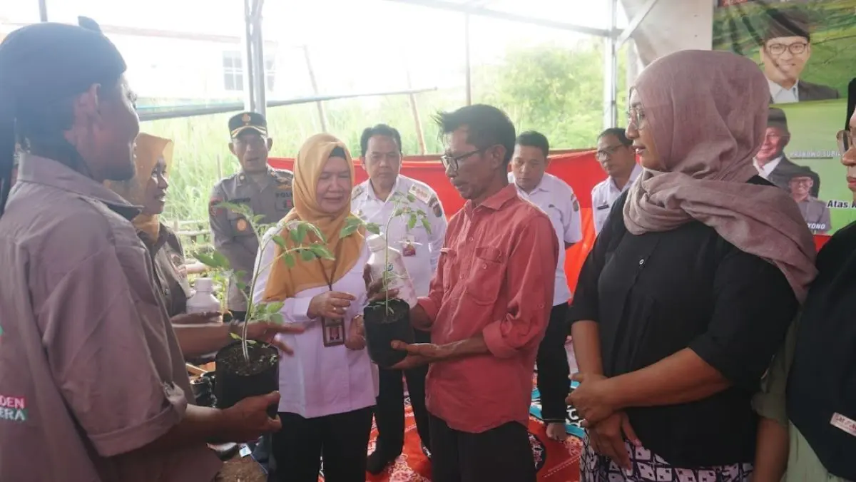 Hari Tani Nasional: Dinperpa Dorong Regenerasi & Modernisasi Pertanian, Petani Merdeka Raih Hasil!
