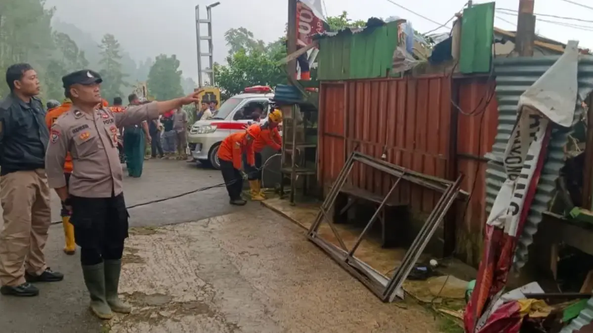Hujan dan Angin Kencang Hantam Petungkriyono, Enam Rumah Warga & SDN Kasimpar Rusak!