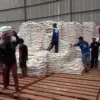 Bulog Cabang Tegal telah salurkan 6.800 ton beras SPHP.