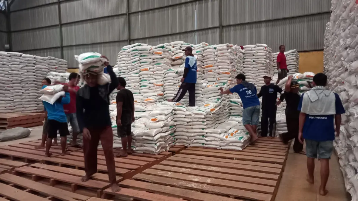 Bulog Cabang Tegal telah salurkan 6.800 ton beras SPHP.