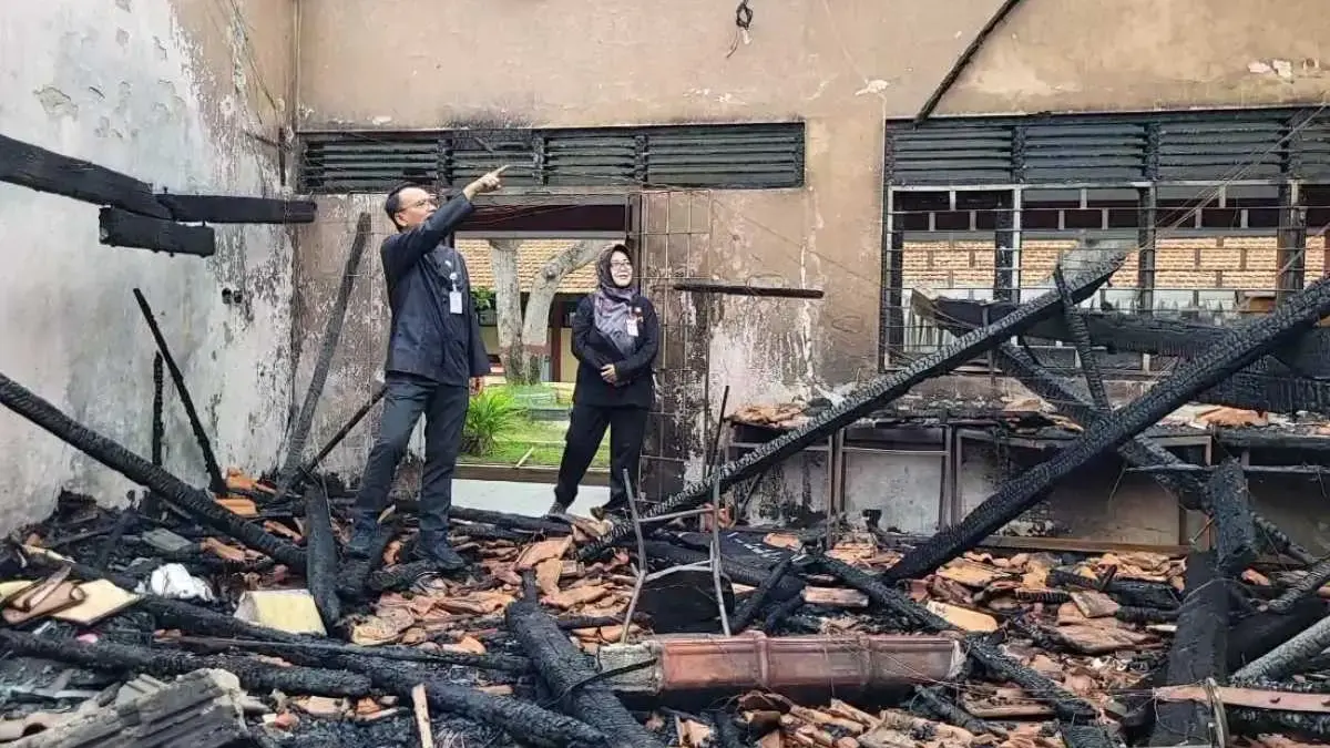 Kebakaran SMKN 2 Pekalongan Hanguskan 4 Ruangan, KBM Dilakukan Daring!