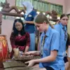 Kunjungi SMAN 2 Batang, Pelajar Australia Belajar Gamelan hingga Bikin Klepon