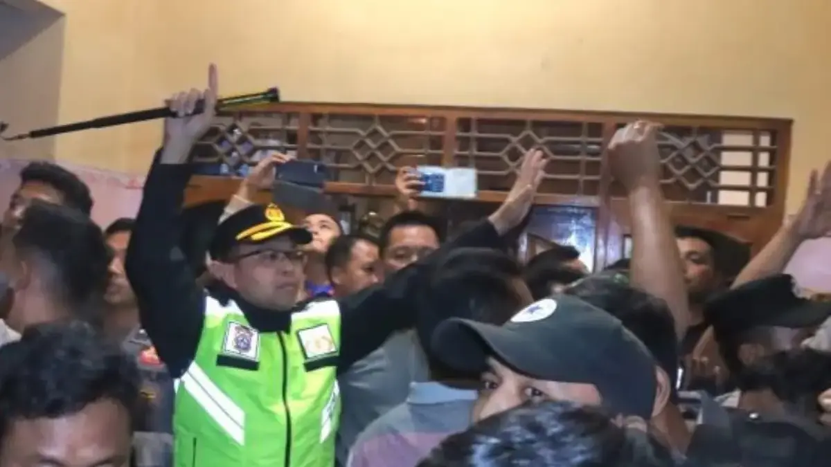 Oknum Guru Ngaji Pekalongan Diduga Cabuli Anak di Kantor TPQ, Digerebek & Diamankan Polisi!