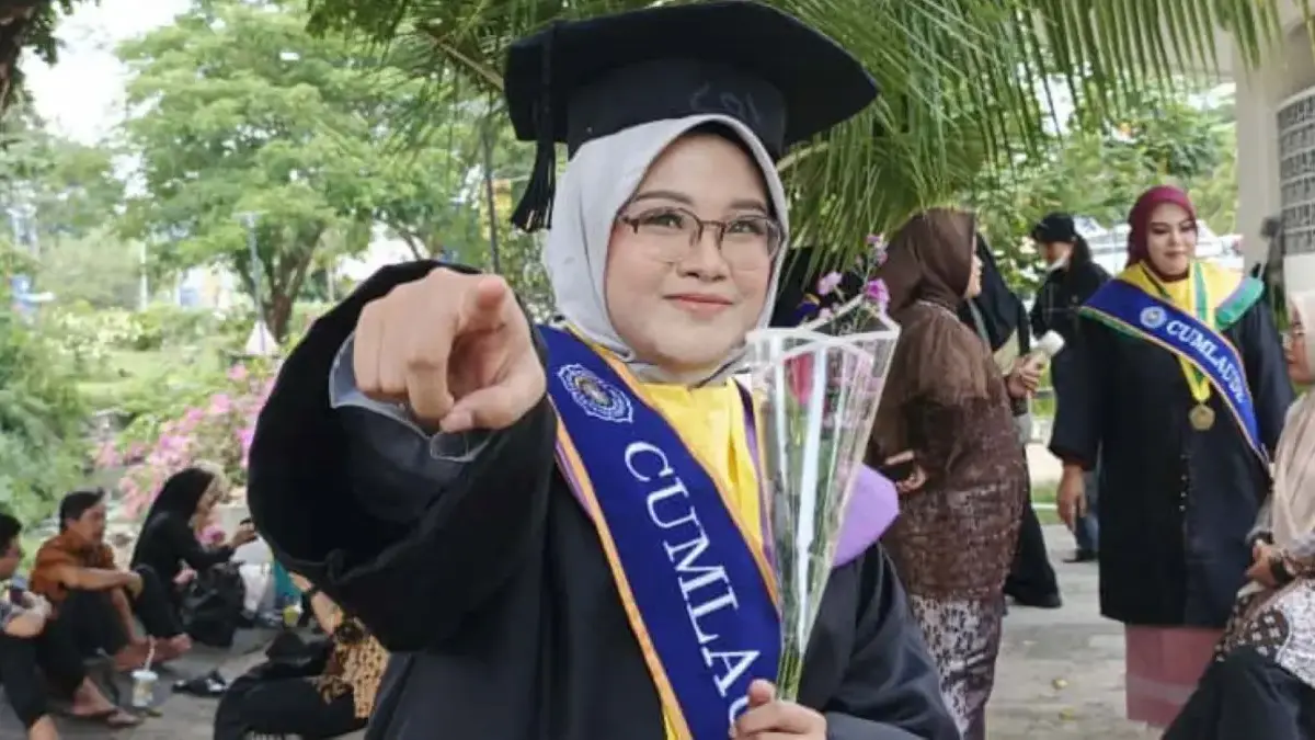 Pegadaian MengEMASkan Indonesia Bantu Elfa Shabrina Raih Sarjana Psikologi