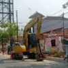 Progres Molor, Proyek Trotoar A Yani Batang Terancam Denda Hingga Rp6 Juta Per Hari!