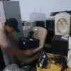 Ratusan Barang Jarahan Kantor Pemkot Pekalongan Mulai Dikembalikan Warga e Posko Pengembalian!