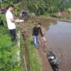 Rumah Warga Tajur Diduga Dibakar Orang Tak Dikenal, Polisi Temukan Botol Pertamax & Motor Pelaku!
