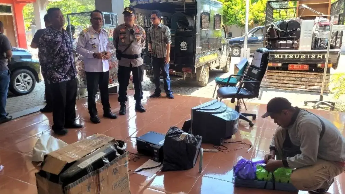 Warga Mulai Kembalikan Barang Jarahan, Aksi Damai Pemkot Pekalongan Berbuah Positif!