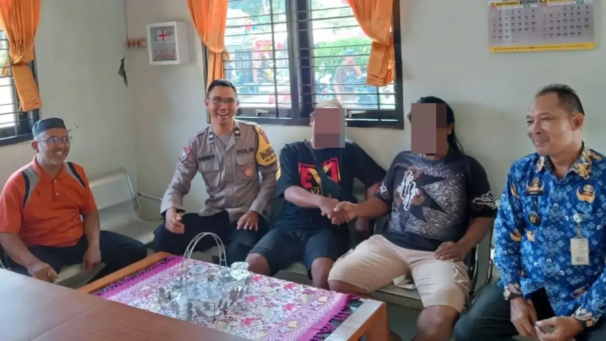 Berseteru, Dua PKL Bebekan Pekalongan Akhirnya Berdamai Usai Dimediasi Bhabinkamtibmas!
