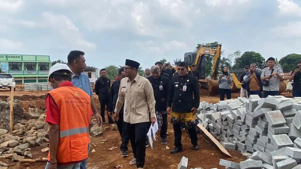 Bupati Faiz Ingatkan Kontraktor, Proyek Alun-alun Bandar Target Rampung Desember, Wajib Jaga Kualitas!