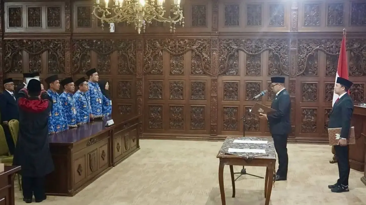 Bupati Faiz Lantik 6 Pejabat Administrator Batang, Wajib Susun Lima Agenda Prioritas Strategis!