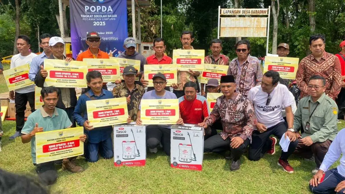 Bupati Faiz Serahkan 256 Alsintan Rp3,18 Miliar ke Petani, Warning Alat Tidak Boleh Dijual!