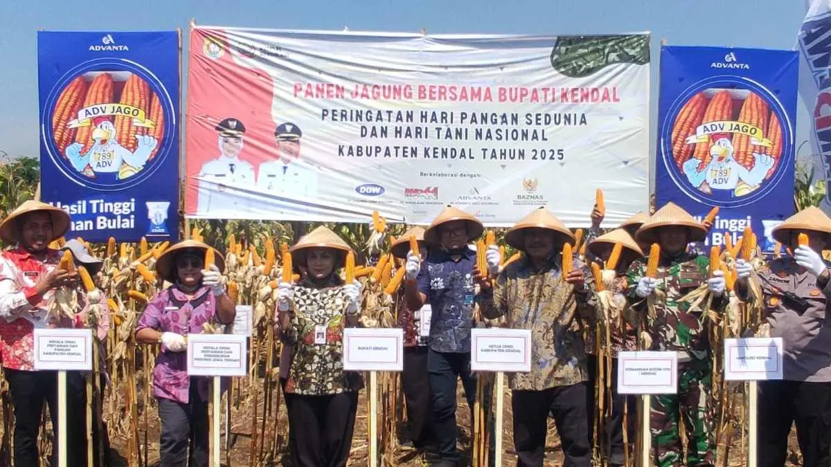 Bupati Kendal Salurkan 11 Ton Beras & 5 Ton Jagung, Dorong Petani Wujudkan Kedaulatan Pangan!
