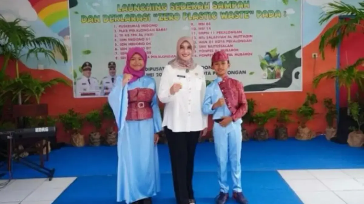 Cegah Darurat Sampah, Kepala SDN Medono 08 Ciptakan Lagu 'Kelola Sampah' untuk Edukasi Siswa Cegah Darurat Sampah, Kepala SDN Medono 08 Ciptakan Lagu \'Kelola Sampah\' untuk Edukasi Siswa