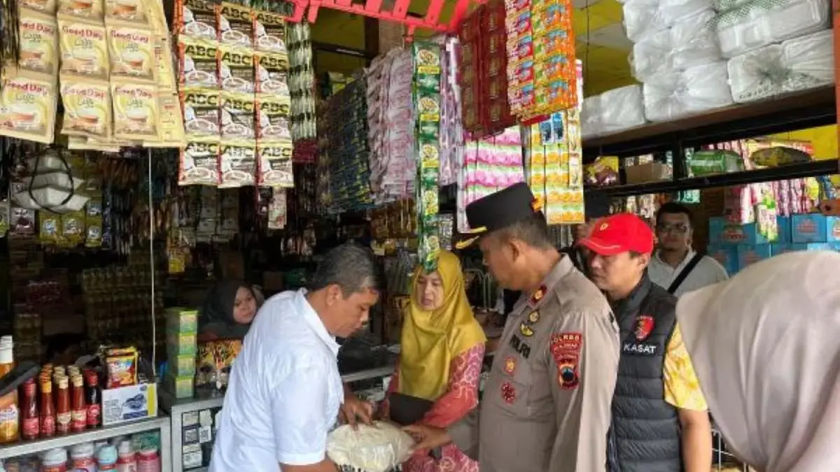 Cek Harga Beras di Pekalongan, Satgas Temukan Penjualan di Atas HET Meski Stok Diklaim Aman Cek Harga Beras di Pekalongan, Satgas Temukan Penjualan di Atas HET Meski Stok Diklaim Aman