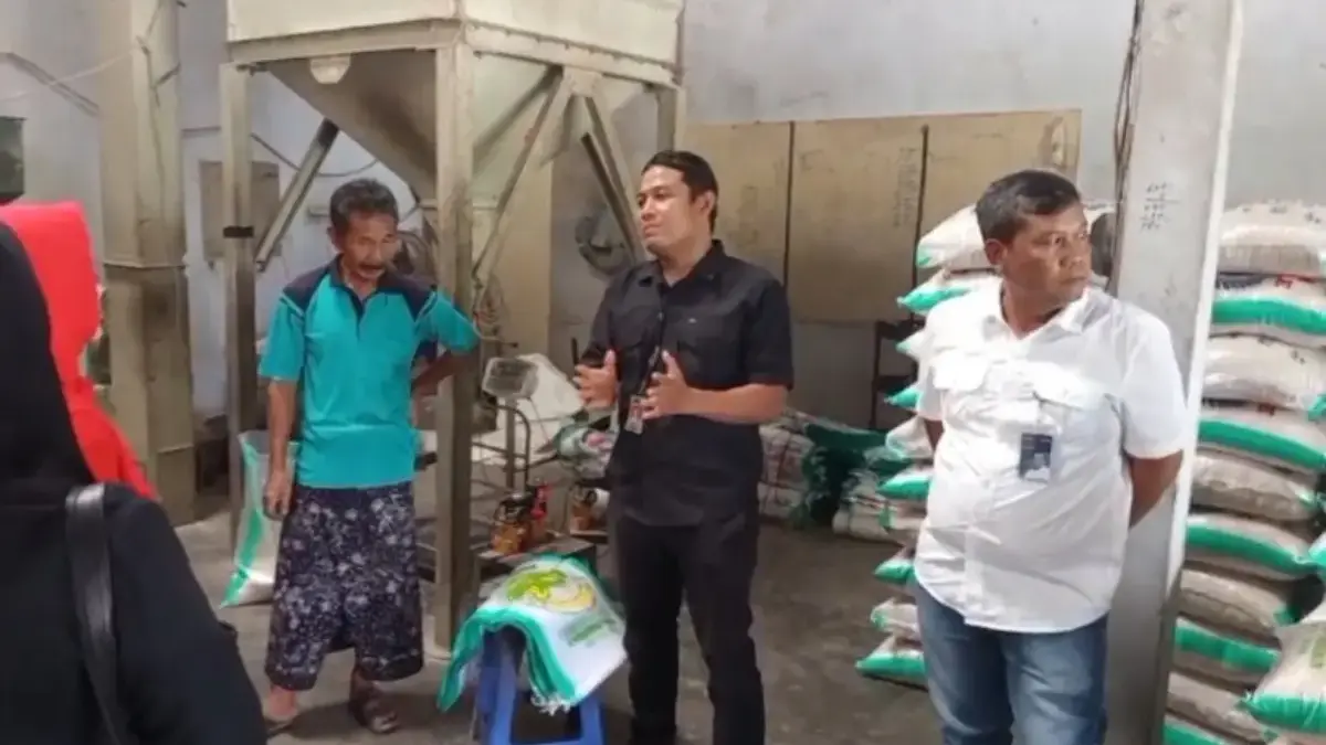 Cek Stok dan Harga Beras di Kota Pekalongan, Satgas Pangan Pastikan Tidak Ada Penjualan di Atas HET Cek Stok dan Harga Beras di Kota Pekalongan, Satgas Pangan Pastikan Tidak Ada Penjualan di Atas HET