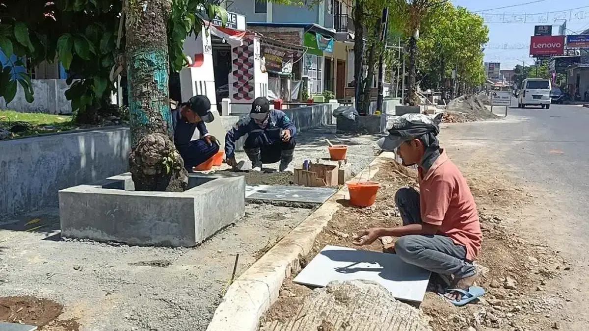DPUPR Batang Perluas Pedestrian Jalan A. Yani, Tata Kabel & Perbaiki Wajah Kota!