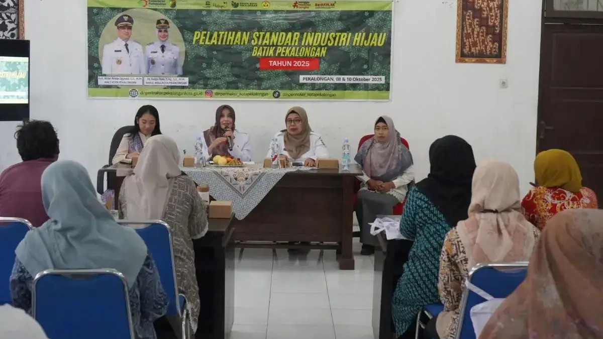Dorong Ekspor, Pemkot Pekalongan Gencarkan Pelatihan Standar Industri Hijau untuk 30 IKM Batik!